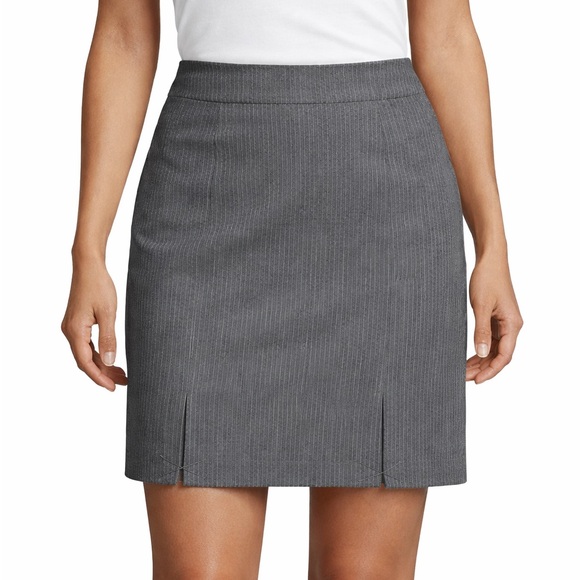 H&M Dresses & Skirts - H&M Gray Pinstripe Skirt Size 8
